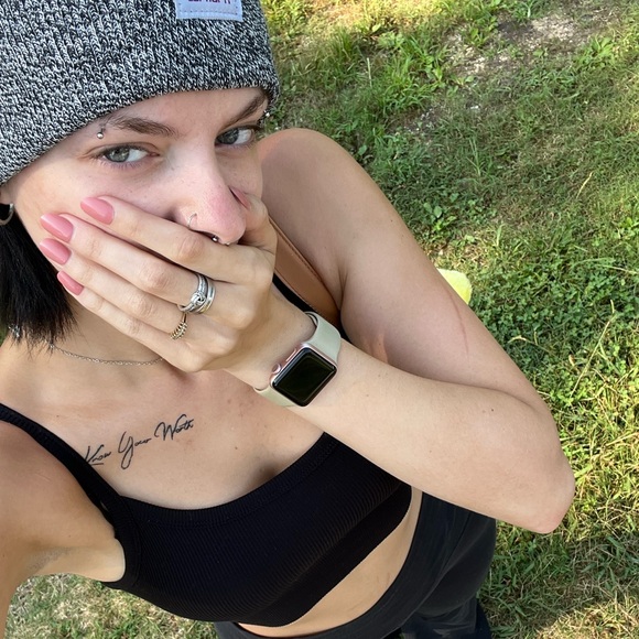 Meet your Posher, laina - Picture 1 of 1